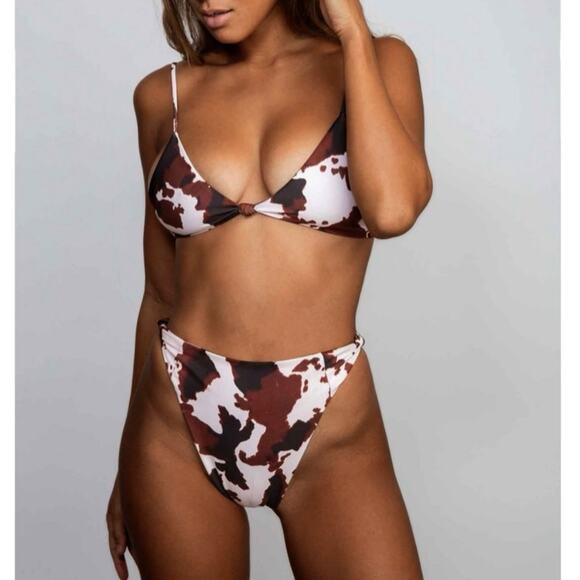 Skatie• ‘Sarah’ Bikini Top in DALLAS Cow Print - Picture 4 of 17